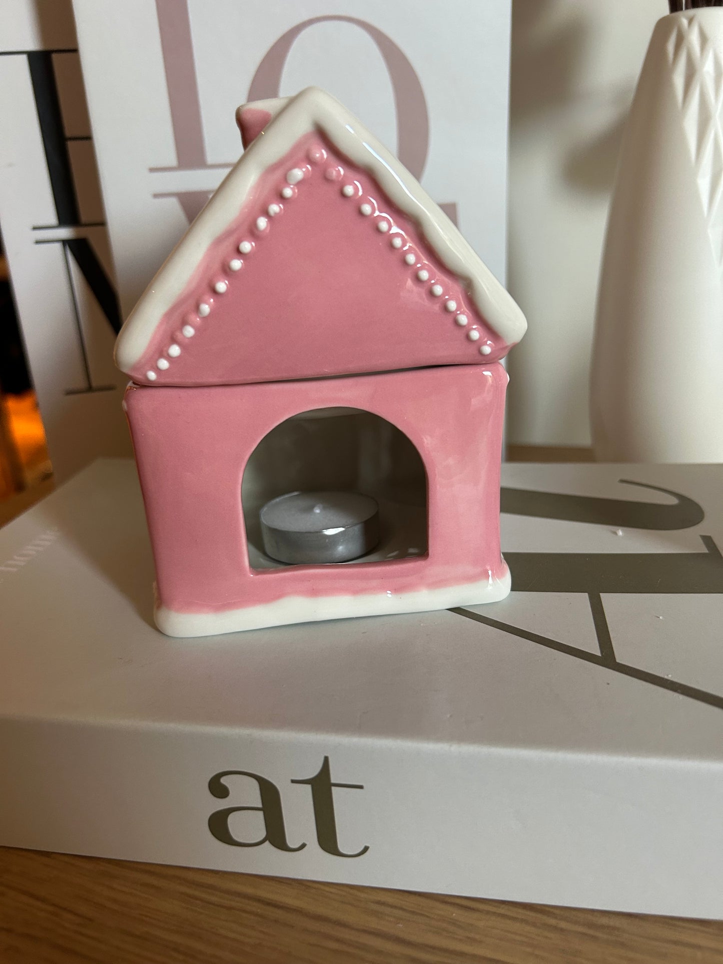 Brûleur Maison pain d’épice rose